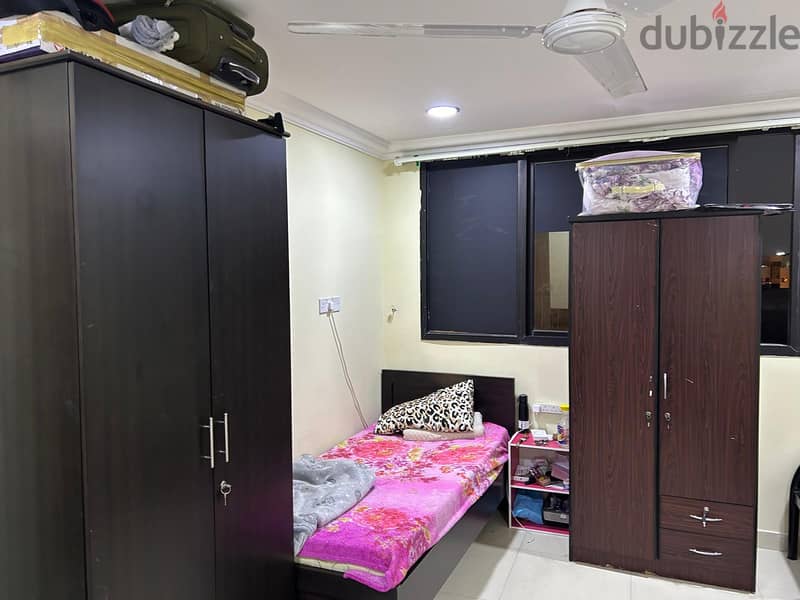 Bedspace Availalbe for Keralite Bachelors in Zinj near Piza Hut BD 60 1