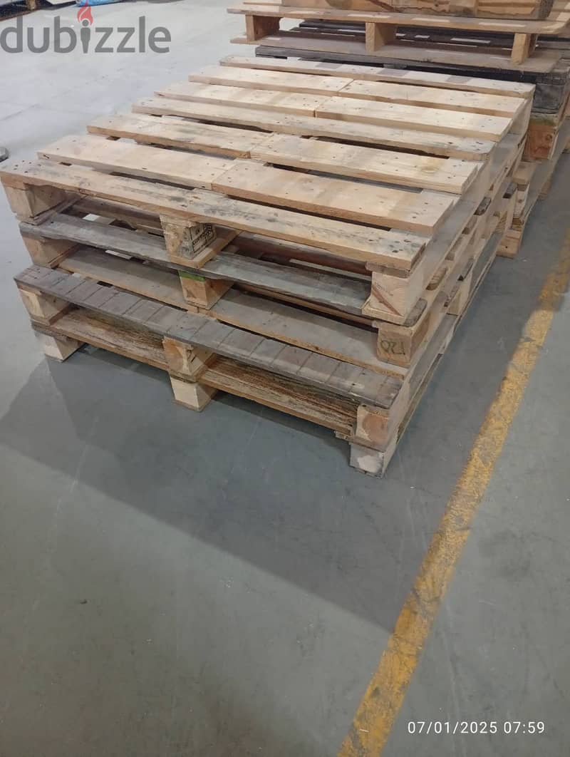 WOODEN PALLETS NEW AND USED ( VERY GOOD CONDTION ) 1