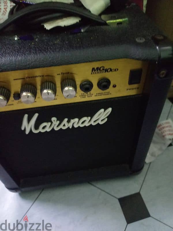 Marshall 40wats amplier good condition 1