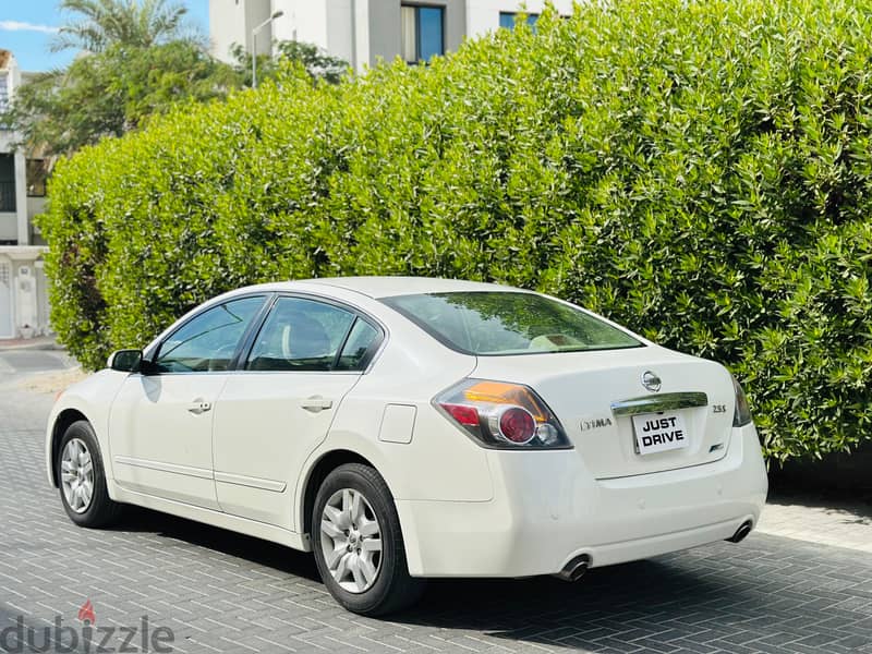 NISSAN ALTIMA 2.5L 2012 MODEL WELL-MAINTAINED CAR 1