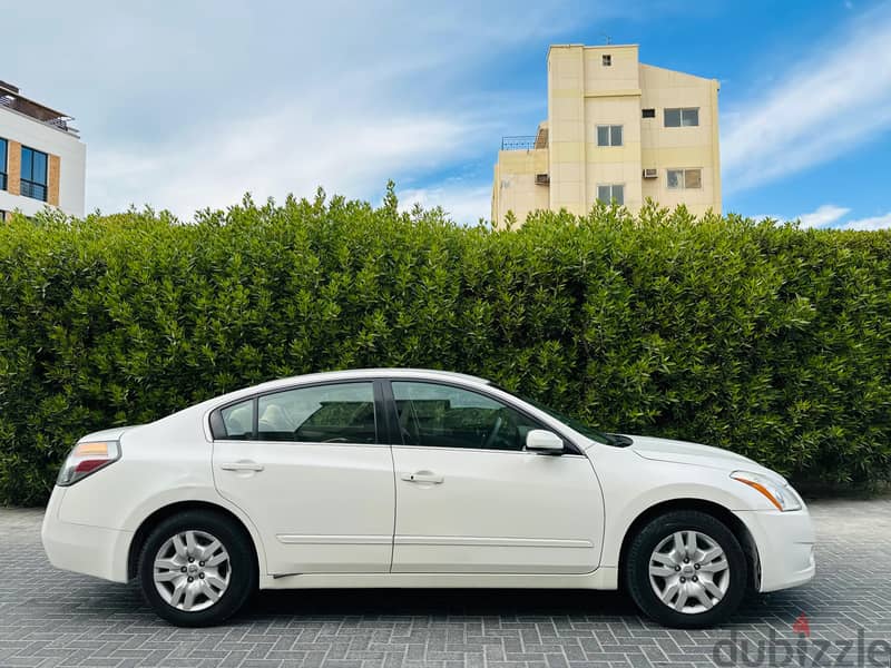 NISSAN ALTIMA 2.5L 2012 MODEL WELL-MAINTAINED CAR 2