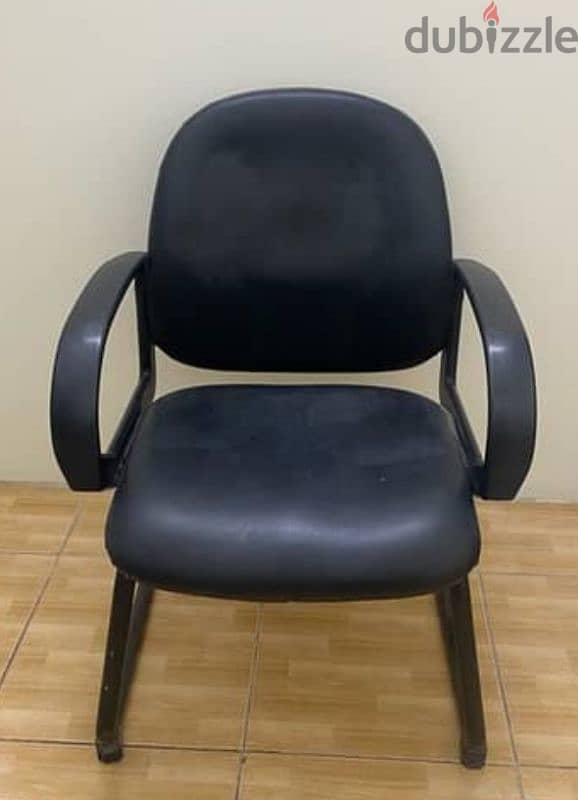 chair in good condition  12 BD pickup gudaibiya 0