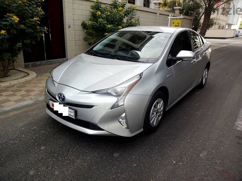 Toyota Prius Hybrid 1.8 L 2017 Silver Agent Maintained For Sale 0