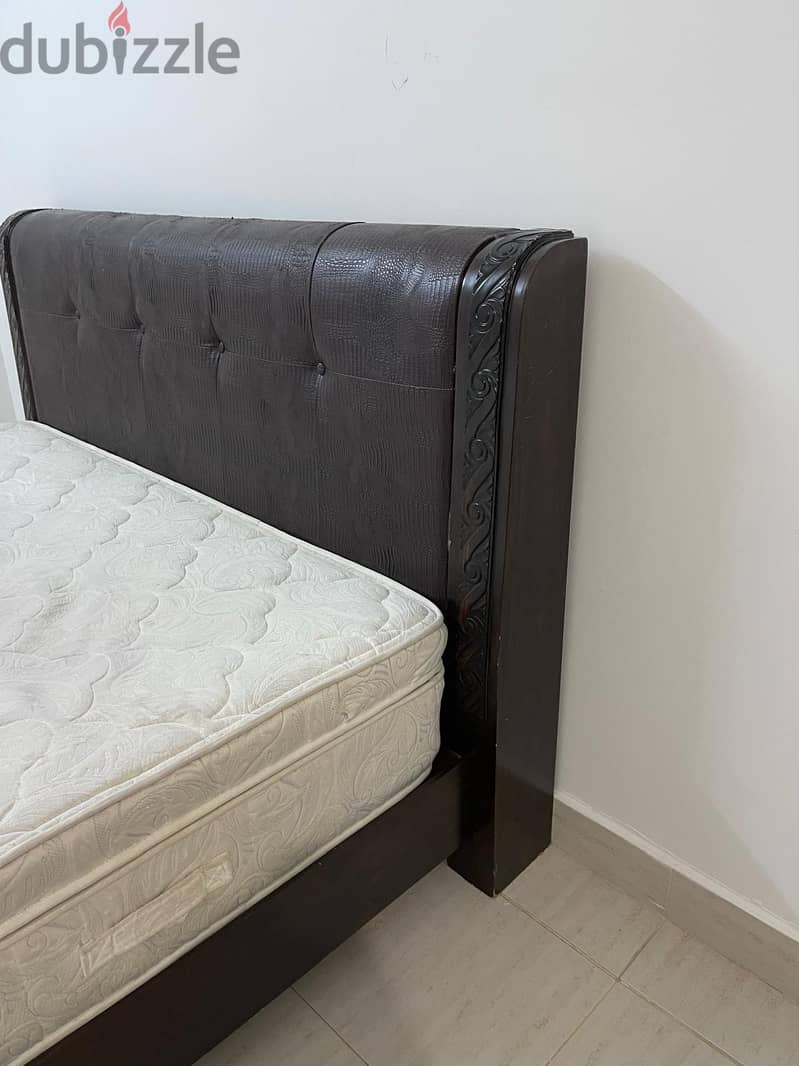 Carefully Used SleepWell, Pillow Top, Pocket Spring Mattress For Sale 3