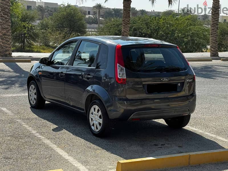 Ford Figo 2013 6