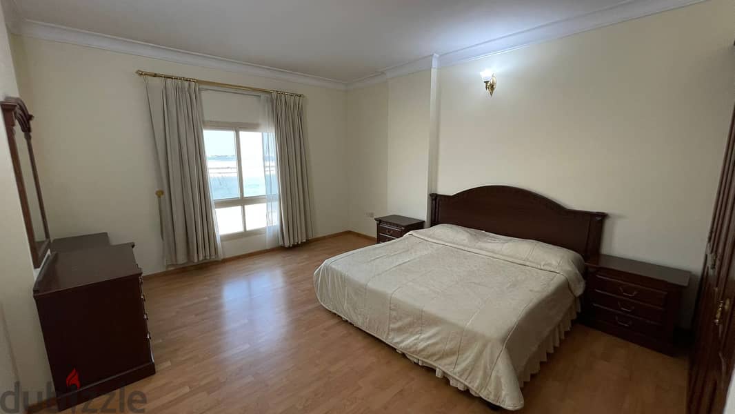 Offer Price Sea view Balcony & Weekly Cleaning 8