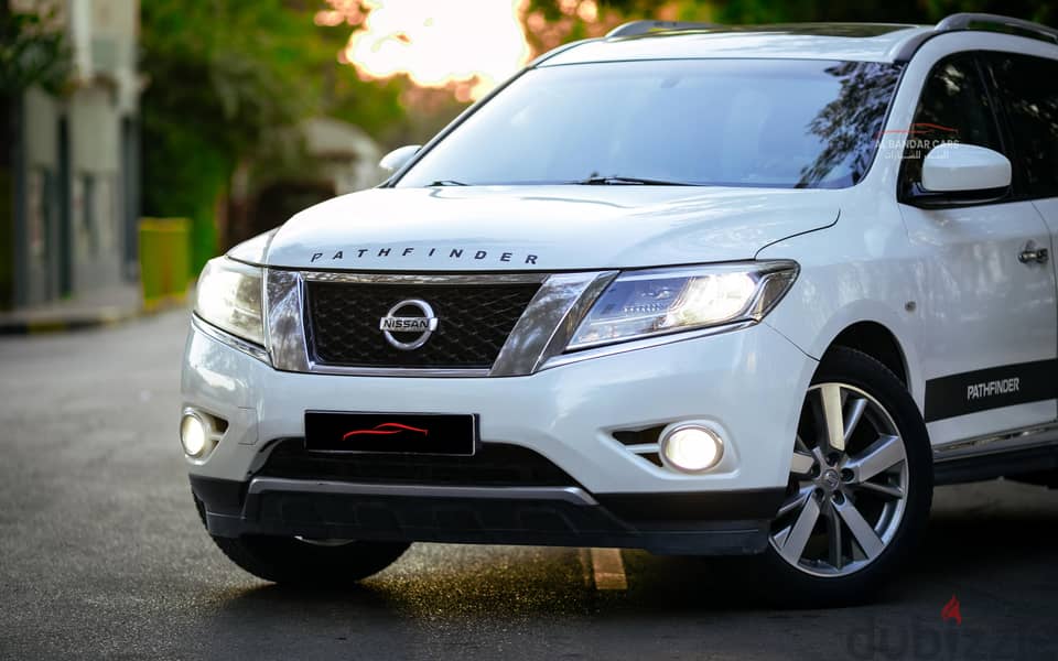 Nissan Pathfinder 2015 | EXCELLENT CONDITION | WHITE 3