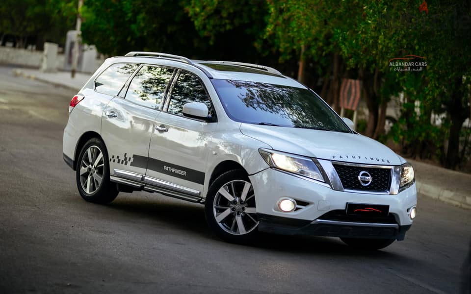 Nissan Pathfinder 2015 | EXCELLENT CONDITION | WHITE 6