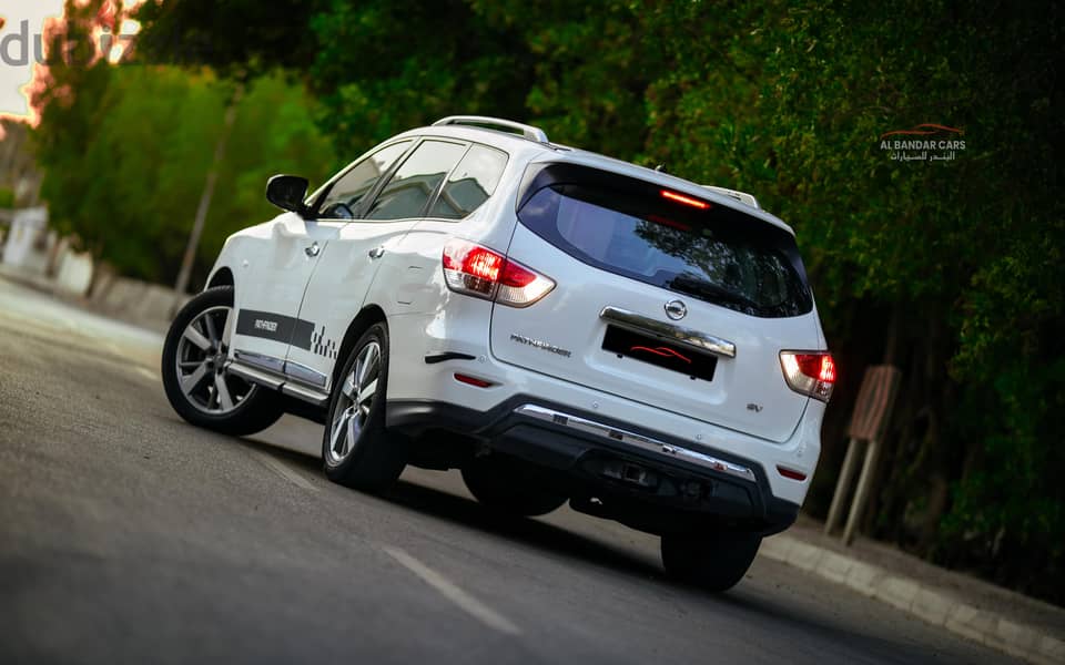 Nissan Pathfinder 2015 | EXCELLENT CONDITION | WHITE 10