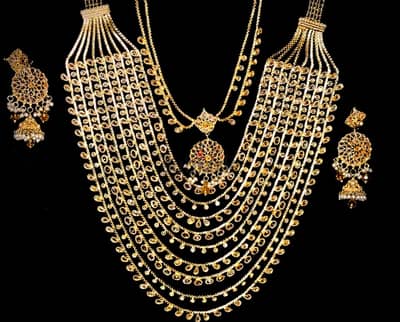 gold artificial jewelry