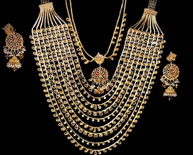 gold artificial jewelry 0