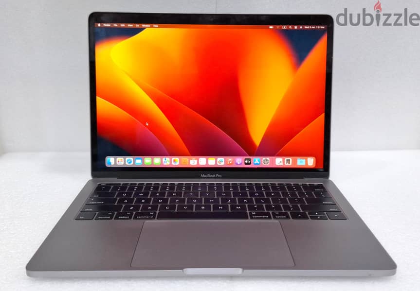 MACBOOK Pro 2017 Core i5 13.3" Quad HD IPS Display 8GB RAM FREE AirPod 1