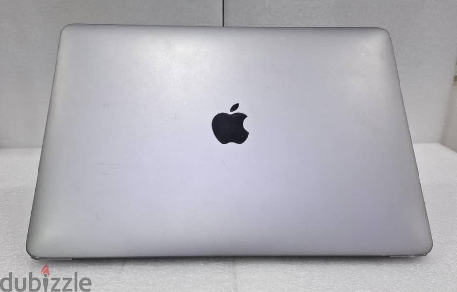 MACBOOK Pro 2017 Core i5 13.3" Quad HD IPS Display 8GB RAM FREE AirPod 11