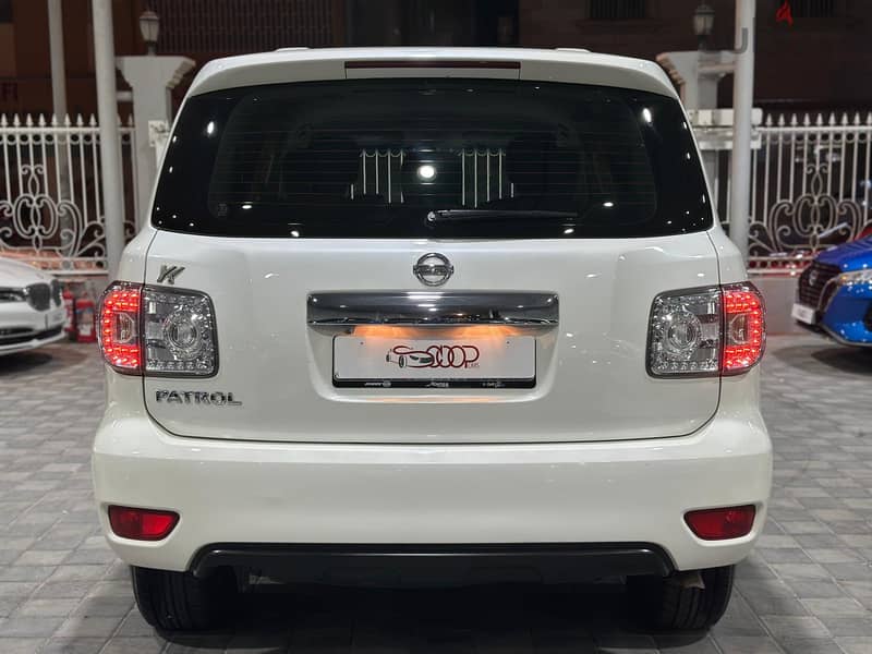 Nissan Patrol 2016 XE 10