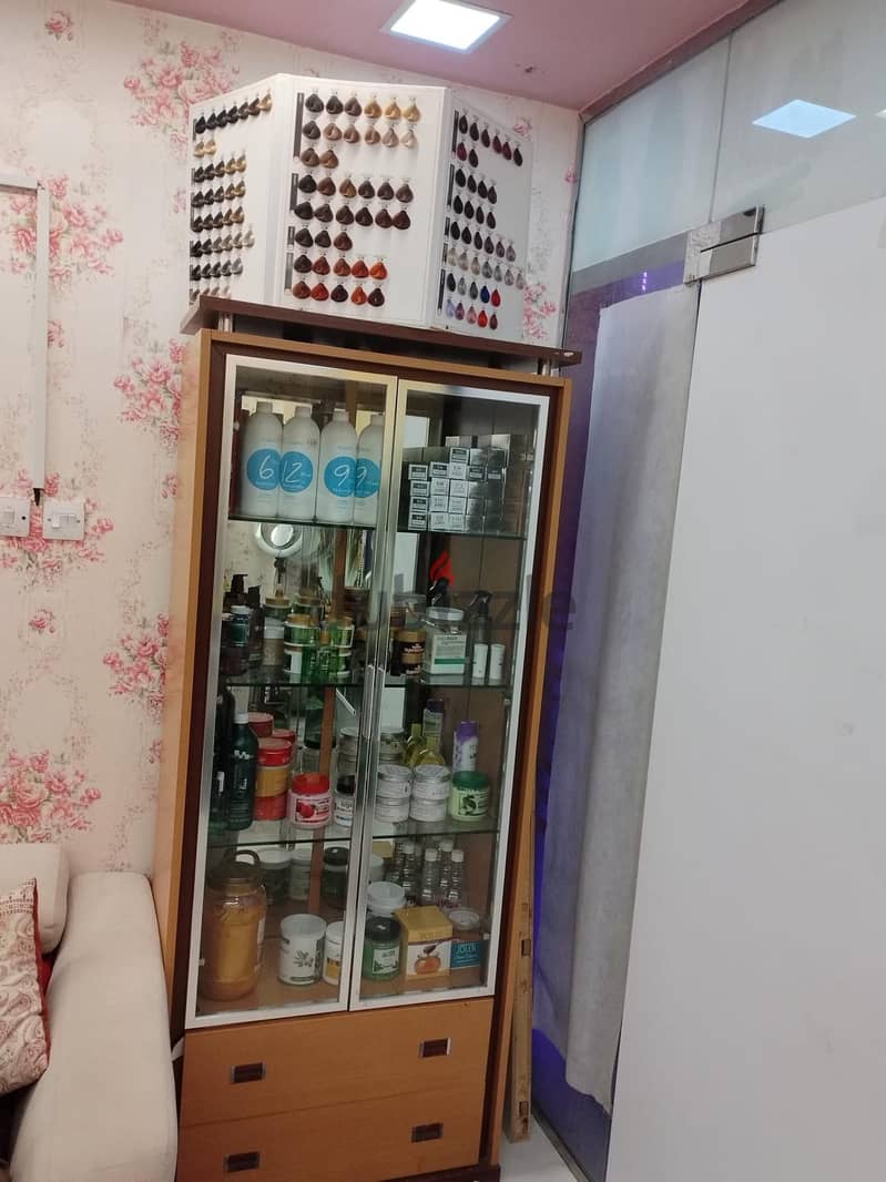 For Sale Ladies Beauty Saloon and Spa 4