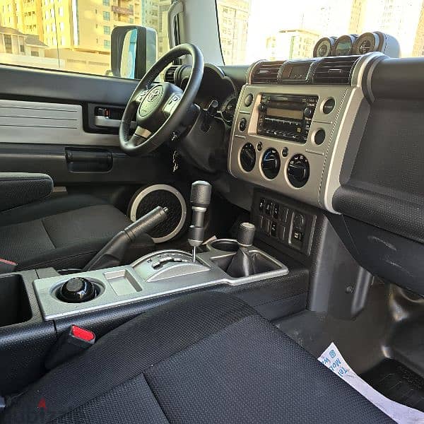 Toyota FJ Cruiser 2019, Excellent Condition 2