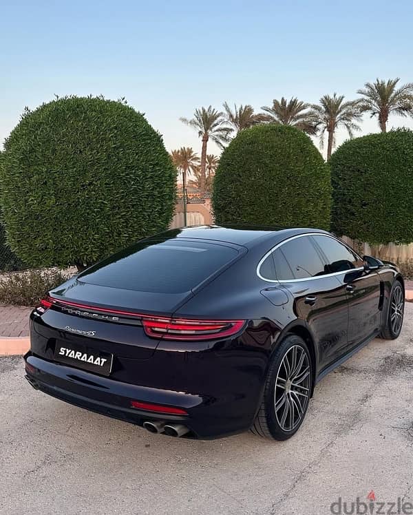 Porsche Panamera 4s 5