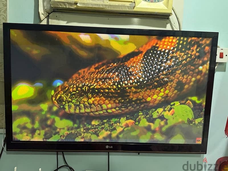 55" inch LCD tv full HD ( not smart ) 1