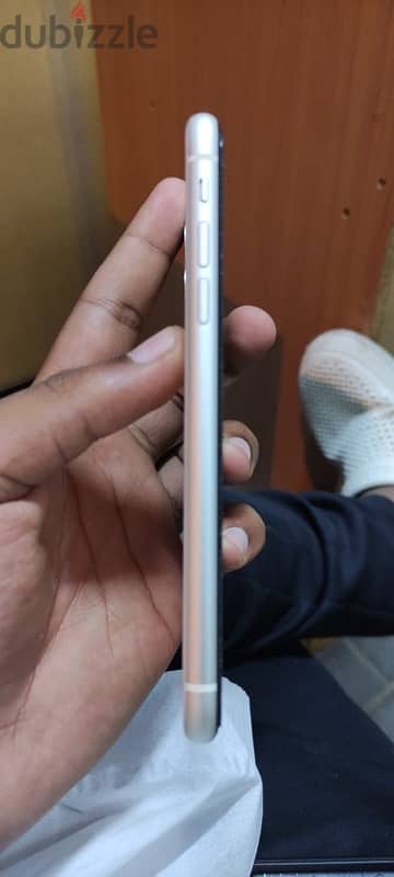 IPHONE 11 ONEHAND USED 3