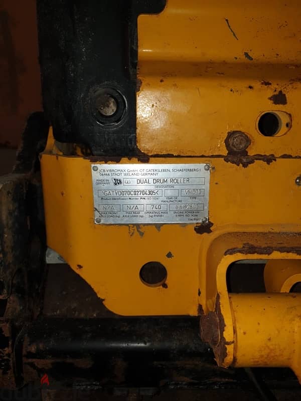 For sale JCB road roller 3