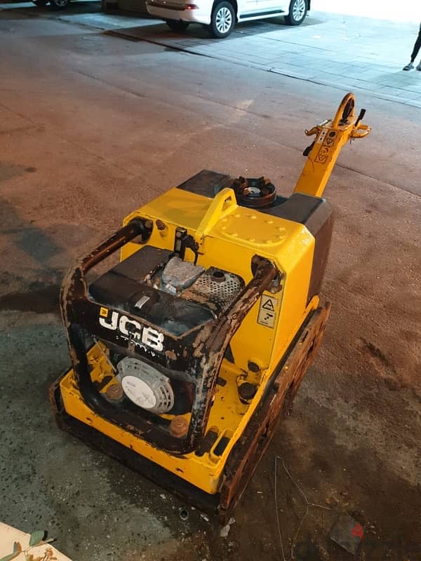 For sale JCB road roller 4