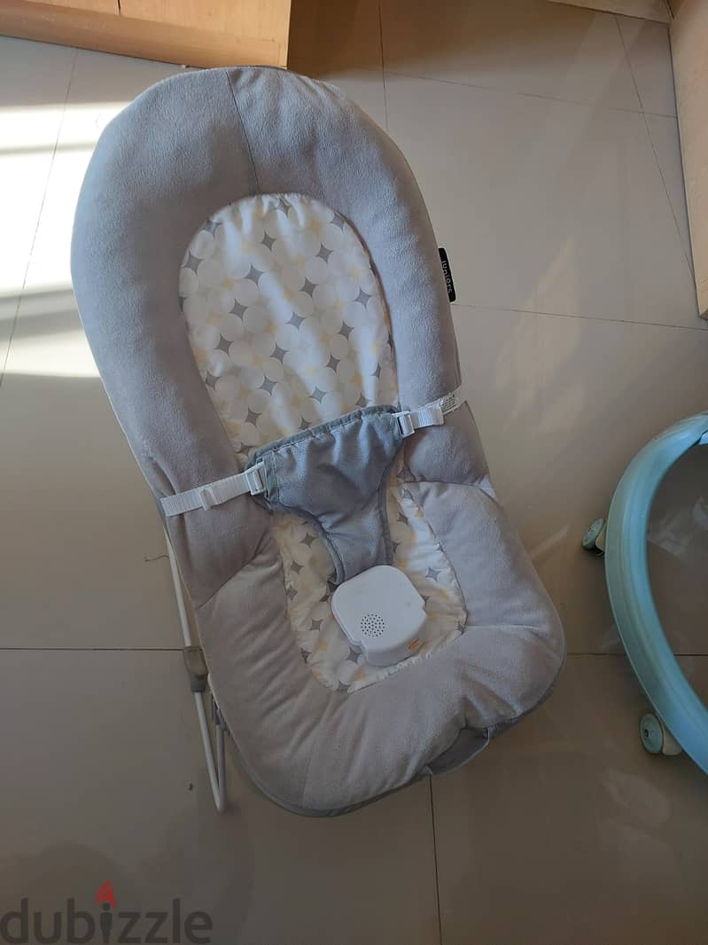 Baby walker and baby rocker for sale 2