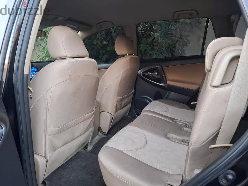 Toyota RAV4 2012 second owner family use very clean android screen 13