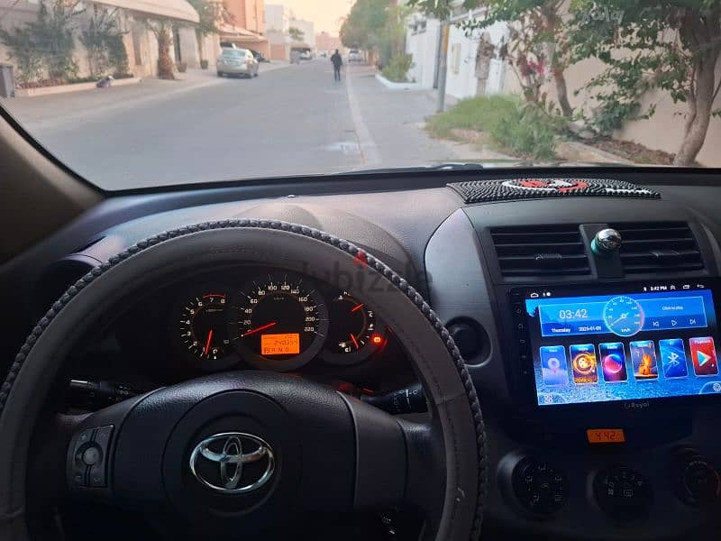 Toyota RAV4 2012 second owner family use very clean android screen 19