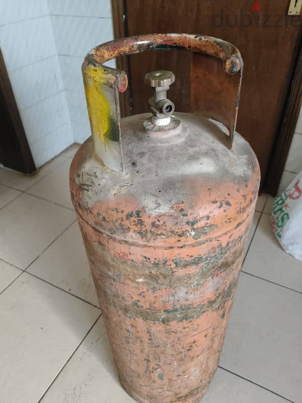 Al Manazel gas cylinder 1