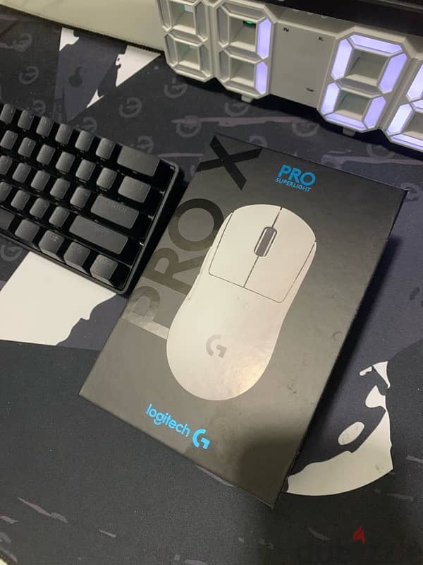 mouse logitech G pro superlight wireless للبيع مستعمل 2