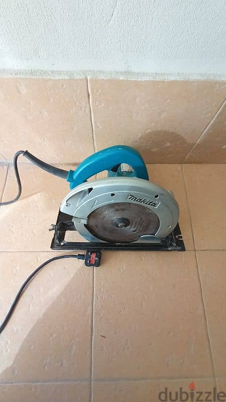 Makita Corded Circular saw Model N5900B 9 Inches مشارة دائرية مكيتا 1