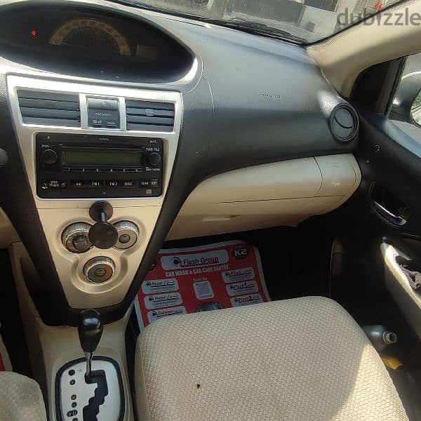 good condition Toyota yaris 2