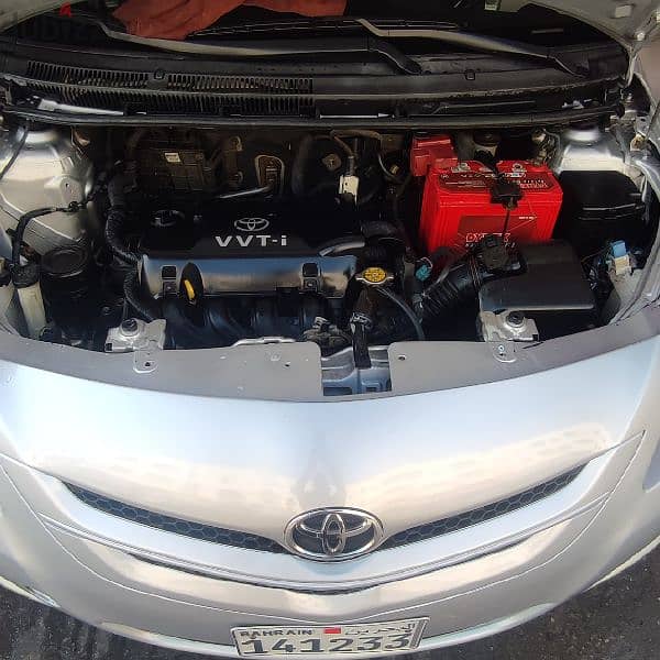 good condition Toyota yaris 4