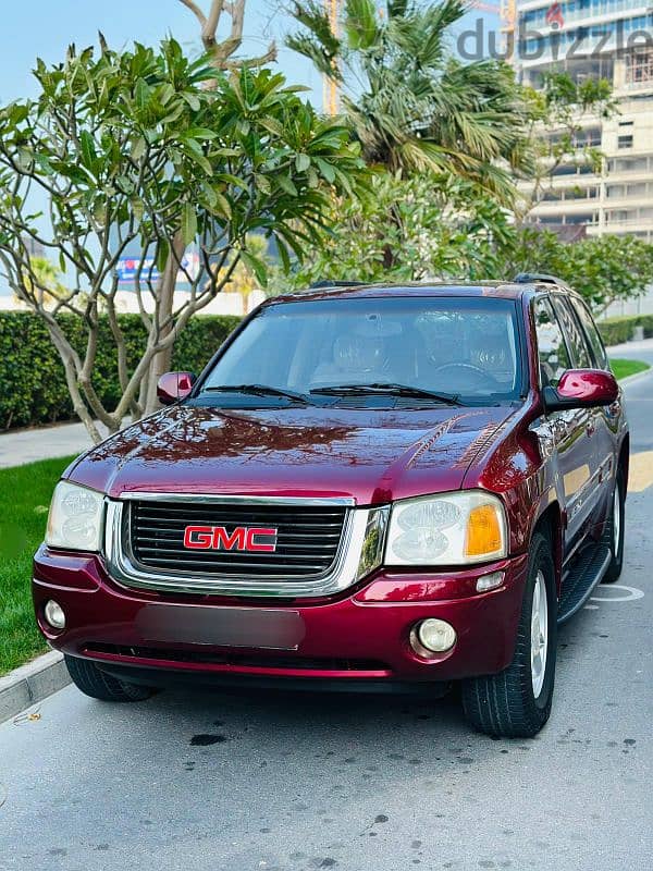 GMC Envoy 2005 Model. Very well maintained Jeep in excellent condition 6