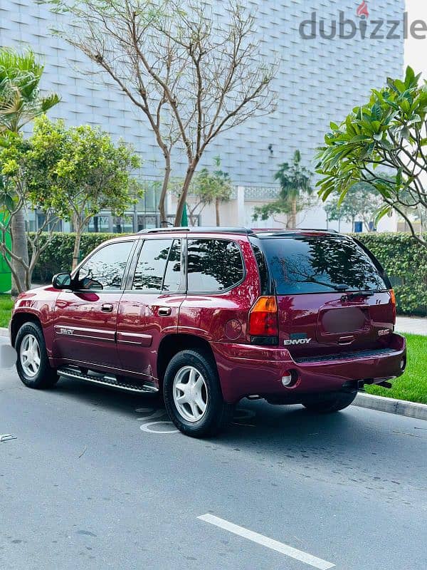 GMC Envoy 2005 Model. Very well maintained Jeep in excellent condition 7