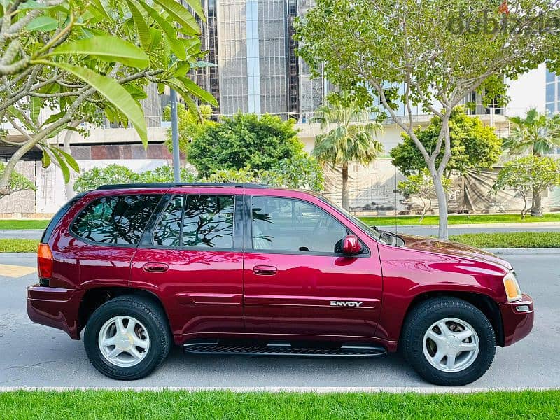 GMC Envoy 2005 Model. Very well maintained Jeep in excellent condition 19