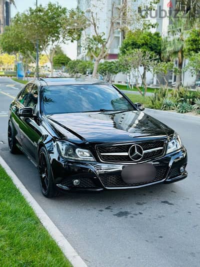 Mercedes-Benz C200 AMG Sports Limited 2013 Model.