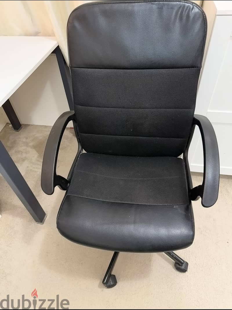 Ikea revolving Office Chairs & Study Desk 9