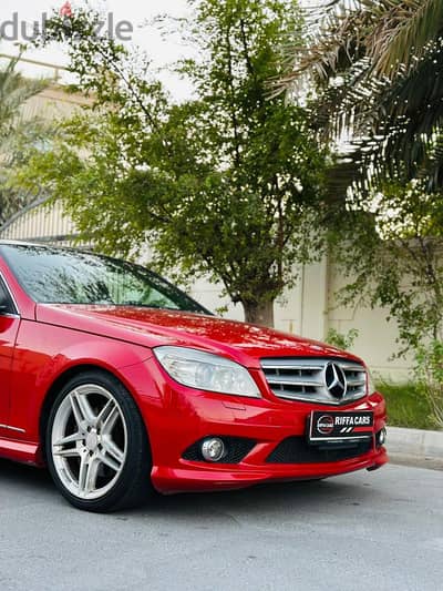 Mercedes-Benz C-Class 2011