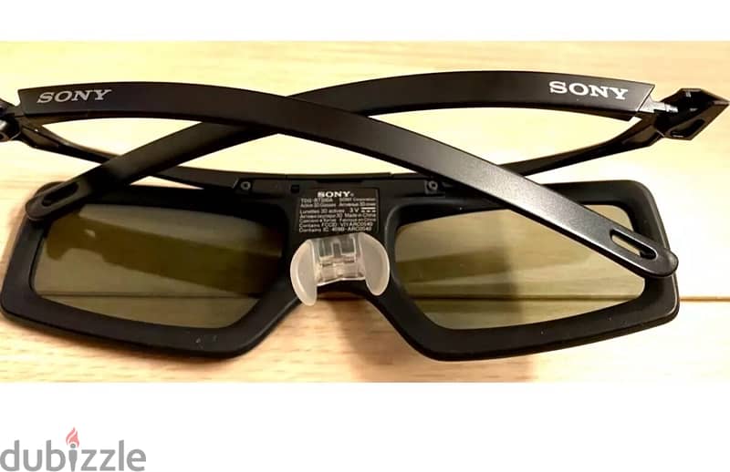 Sony 3D Glasses 1