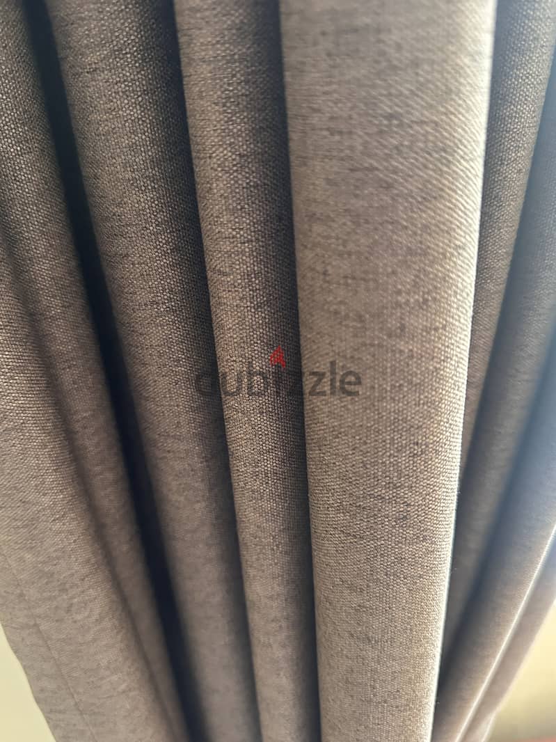 Curtain,1 month used,new model 3