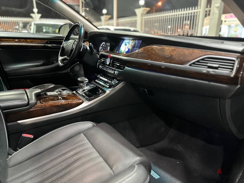 Genesis G90 ROYAL V8 2019 5