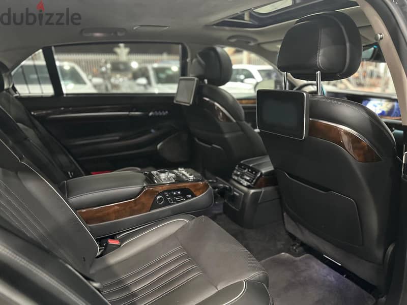 Genesis G90 ROYAL V8 2019 8