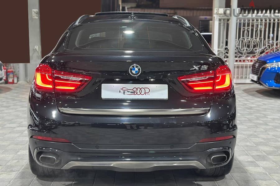 BMW X6 2015 V8 10