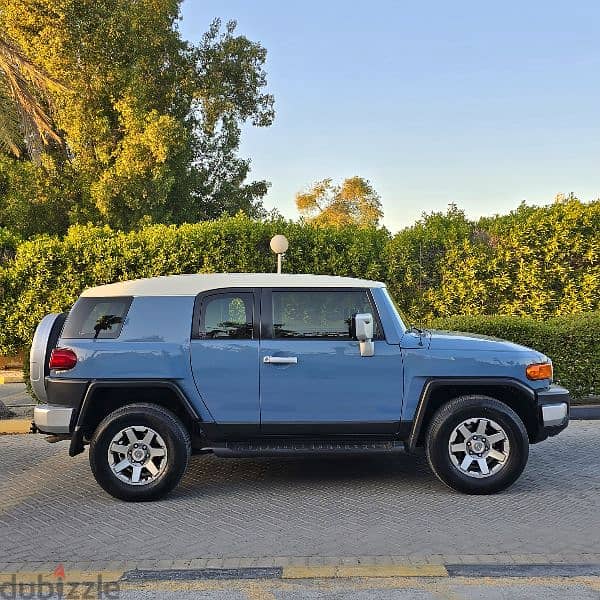 Toyota FJ Cruiser 2014 1