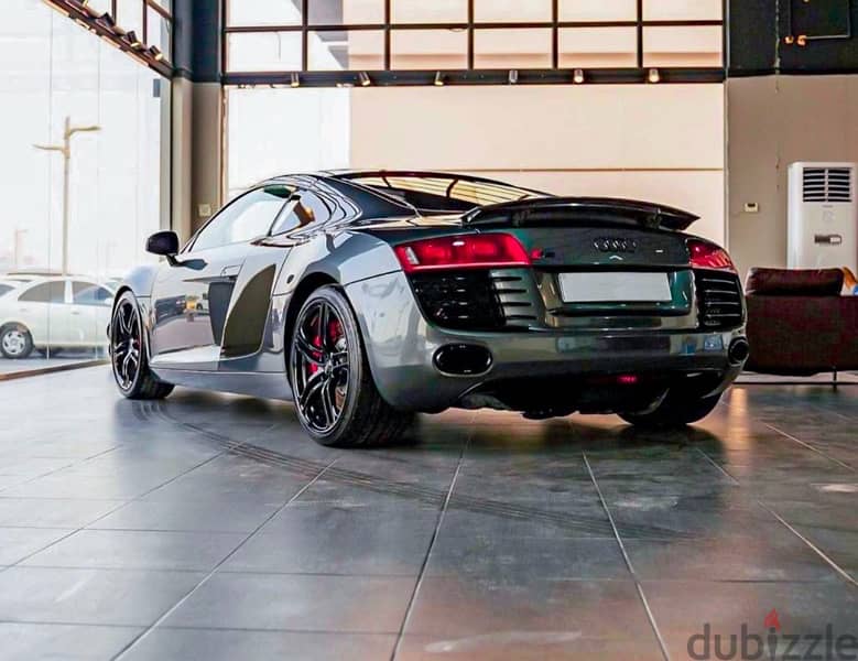 Audi R8 2009 1