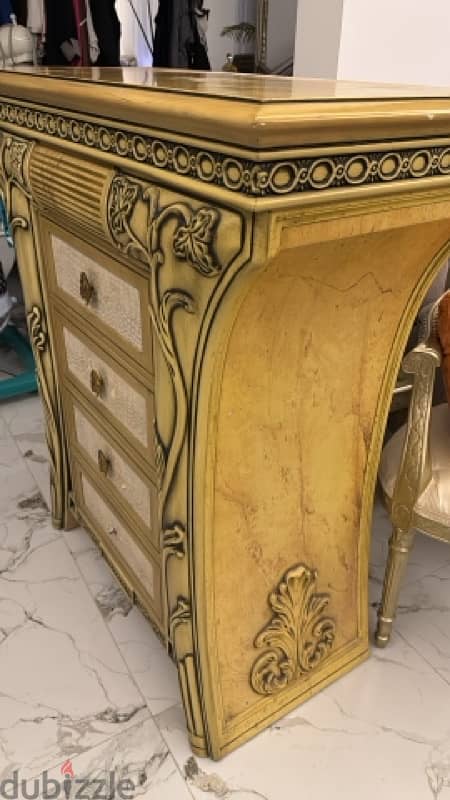 used dresser 0