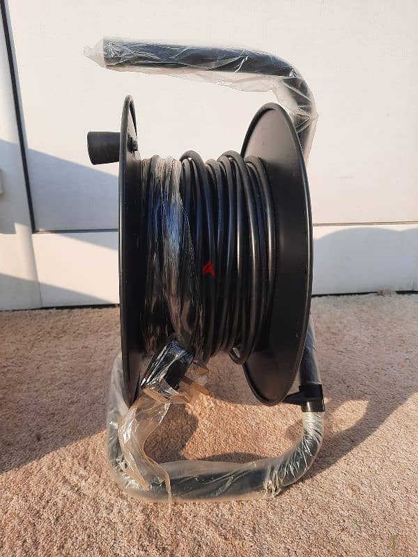 Bolton Heavy Duty 40 meters Cable Reel 3 Core Wire for Sale 2