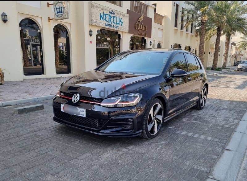 VOLKSWAGEN GTI 2019 1