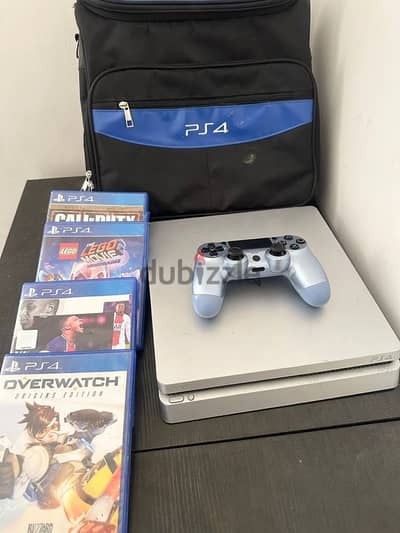 PlayStation 4  slim with 4 games